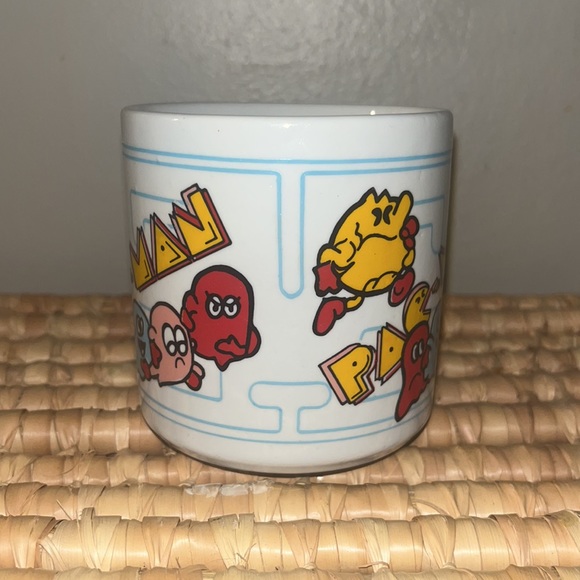 Vintage Pac Man Ceramic Mug - Picture 2 of 7